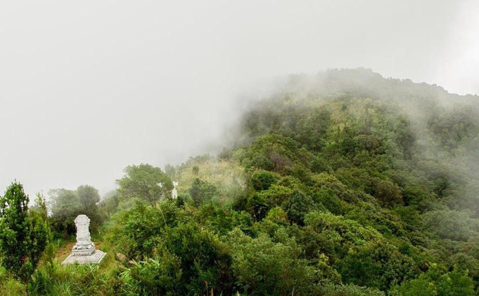 Full-Day Trek in Bach Ma National Park and Lang Co Beach from Hoi An