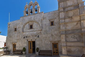 Mykonos Highlights Van Tour with Traditional Greek Meal