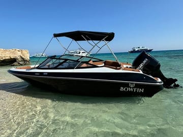 Private Speedboat and Snorkeling Tour to Hula Hula Island in Hurghada