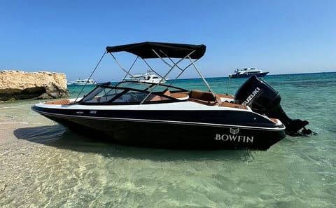 Private Speedboat and Snorkeling Tour to Hula Hula Island in Hurghada