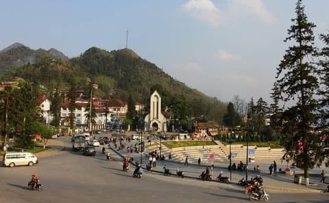 Private 2-Day Trekking Tour in Sapa with Local Guide