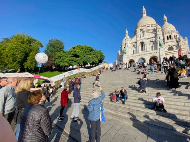 Semi Private Paris Day Tour with Eiffel Tower, Louvre, and Seine Cruise