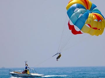 Parasailing Adventure Over Hurghada's Stunning Coastline