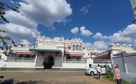 Cultural Heritage Tour of Thanjavur and Velankanni from Trichy