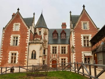 Exclusive 3-Hour Walking Tour of Amboise and Château Royal