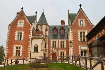 Exclusive 3-Hour Walking Tour of Amboise and Château Royal