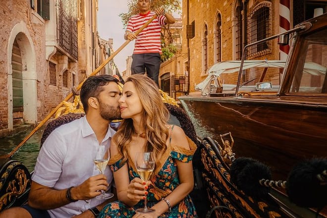 gondola and the champagne