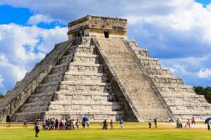 Full-day Small Group Tour in Chichen Itza and Cenote Ik-Kil