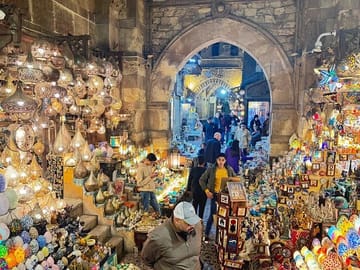 Cairo Tour: Giza Pyramids, Egyptian Museum & Khan El Khalili
