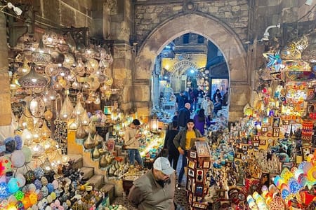 Giza Pyramids, Egyptian Museum & Khan El Khalili Tour