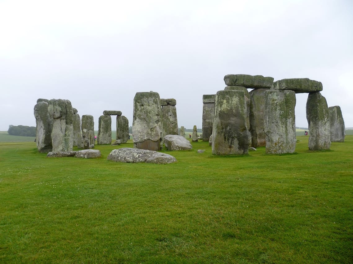 Windsor Castle, Stonehenge, Lacock Village Including Passes 9
