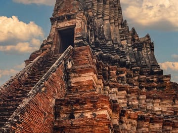 Bangkok Private Day Tour to Ayutthaya Temples and Baiyoke
