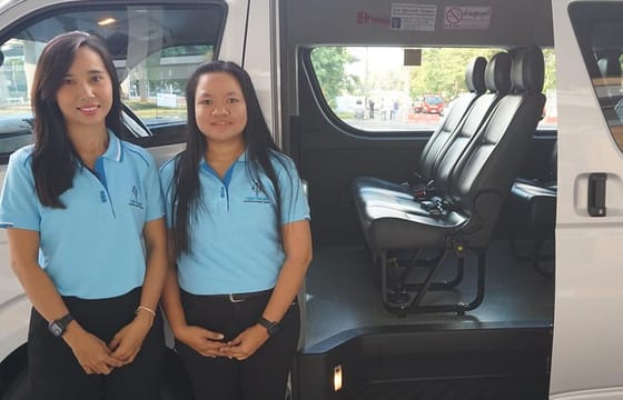 Private Transfer: Van Charter incl Airport Pick Up or Drop Off