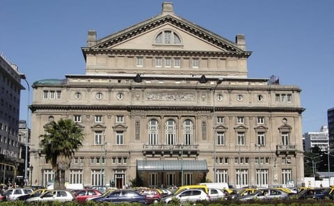Small-Group Cultural City Tour with Teatro Colón Visit in Buenos Aires