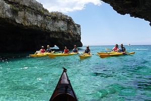 Escursione in kayak a Leuca con sosta, bagno e trekking speleologico in grotta