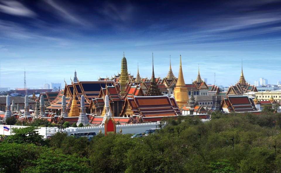 Small Group Cultural Tour of Bangkok's Iconic Sites