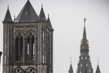 Private Walking Tour of Ghent: Gravensteen and City Hall