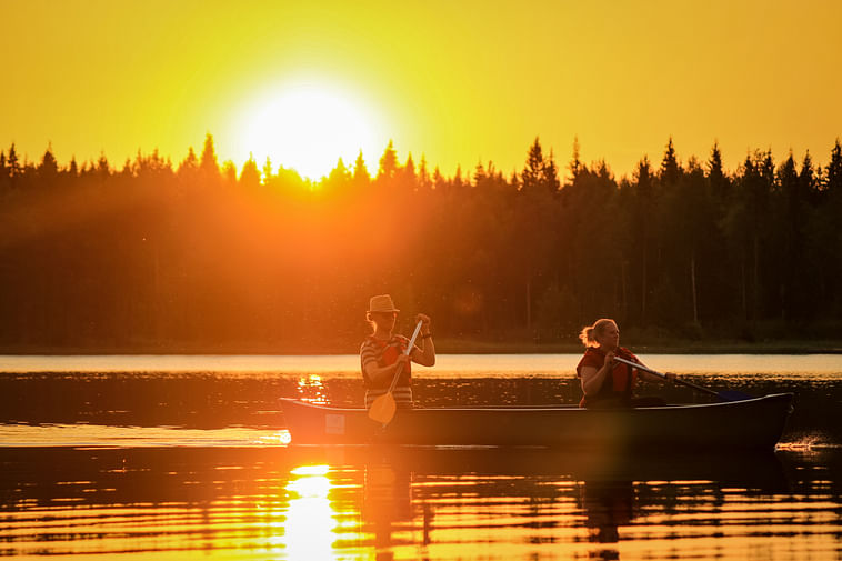 Canoeing under the Midnight Sun in Rovaniemi
