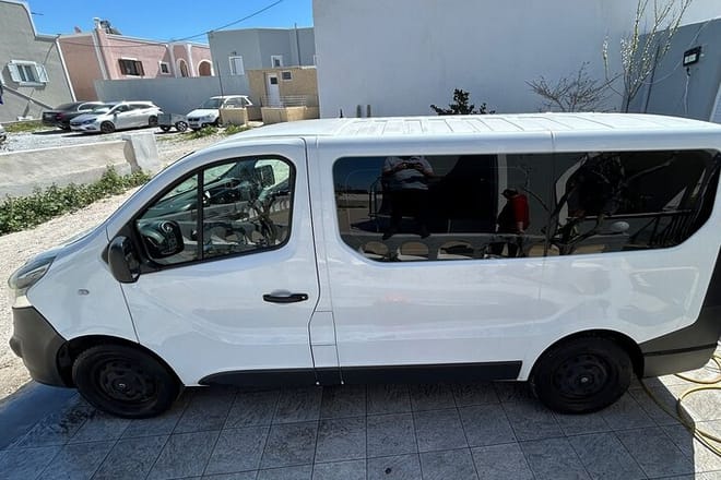 Santorini Roundtrip Transfers photo 3