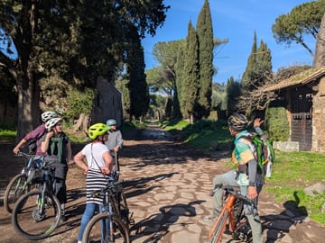 Bike Tour of Appia Antica and Aqueduct Park in Rome