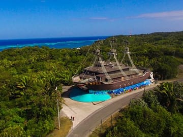 Pirate Boat Adventure and East End Tour in Coxen Hole