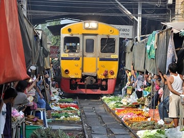 Maeklong Railway Market and Amphawa Floating Market Tour