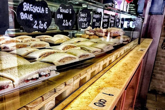 The Ultimate Food Tour: Bacaro Hopping Like a Venetian 5