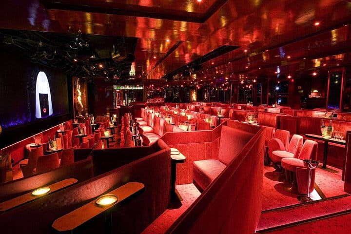  6 hours Paris City Tour with Seine River cruise and Crazy horse 4