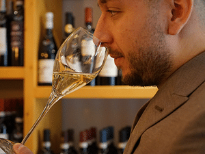 Easy Wine Tasting in Turin City Center