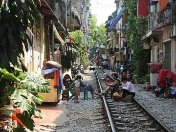 Hanoi Train Street and Incense Village Half Day Private Tour