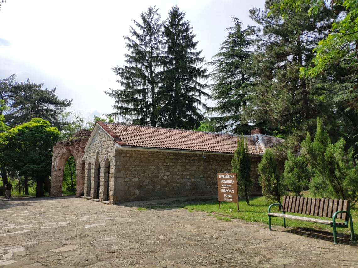 Day Tour in the Thracian Valley 10