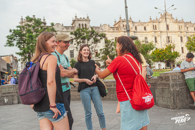 Street Food, Market and Old Eateries Tour 5