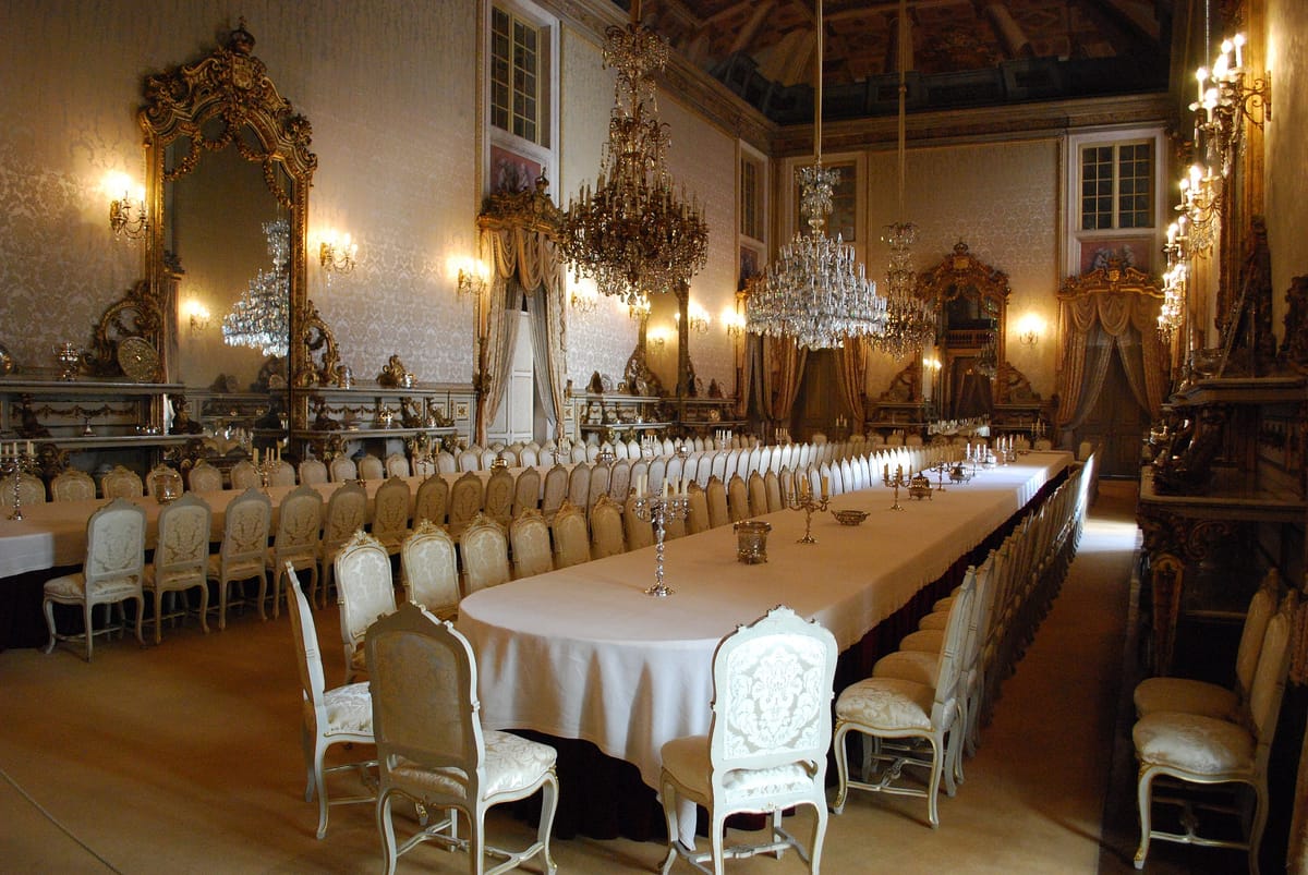 Lisbon Afternoon: Private Tour with Monuments and Fado Dinner