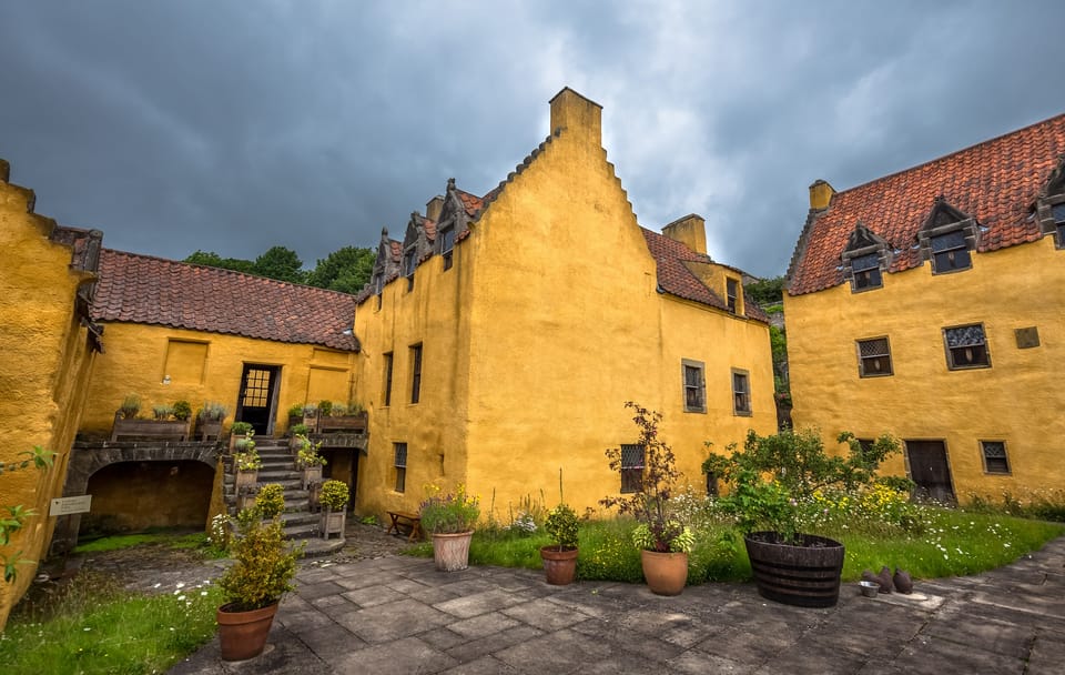 Outlander Filming Locations Tour with Castle Entries in Edinburgh