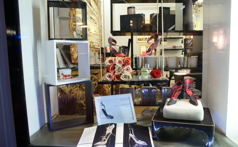 Private Fashion Shopping Experience in Paris
