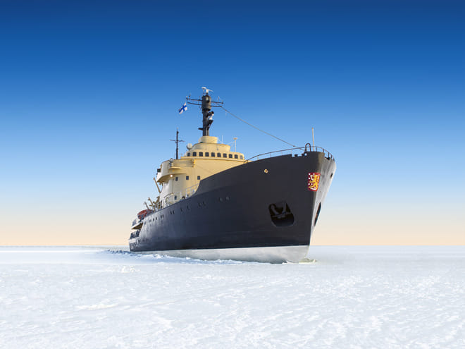 From Rovaniemi: Icebreaker Sampo Cruise and Ice Floating