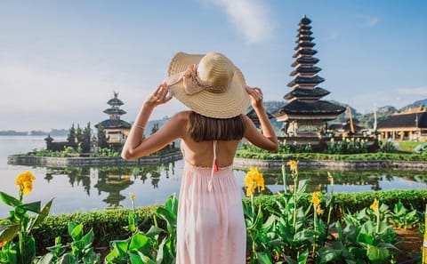 Private Day Tour to Sekumpul Waterfall and Ulun Danu Temple