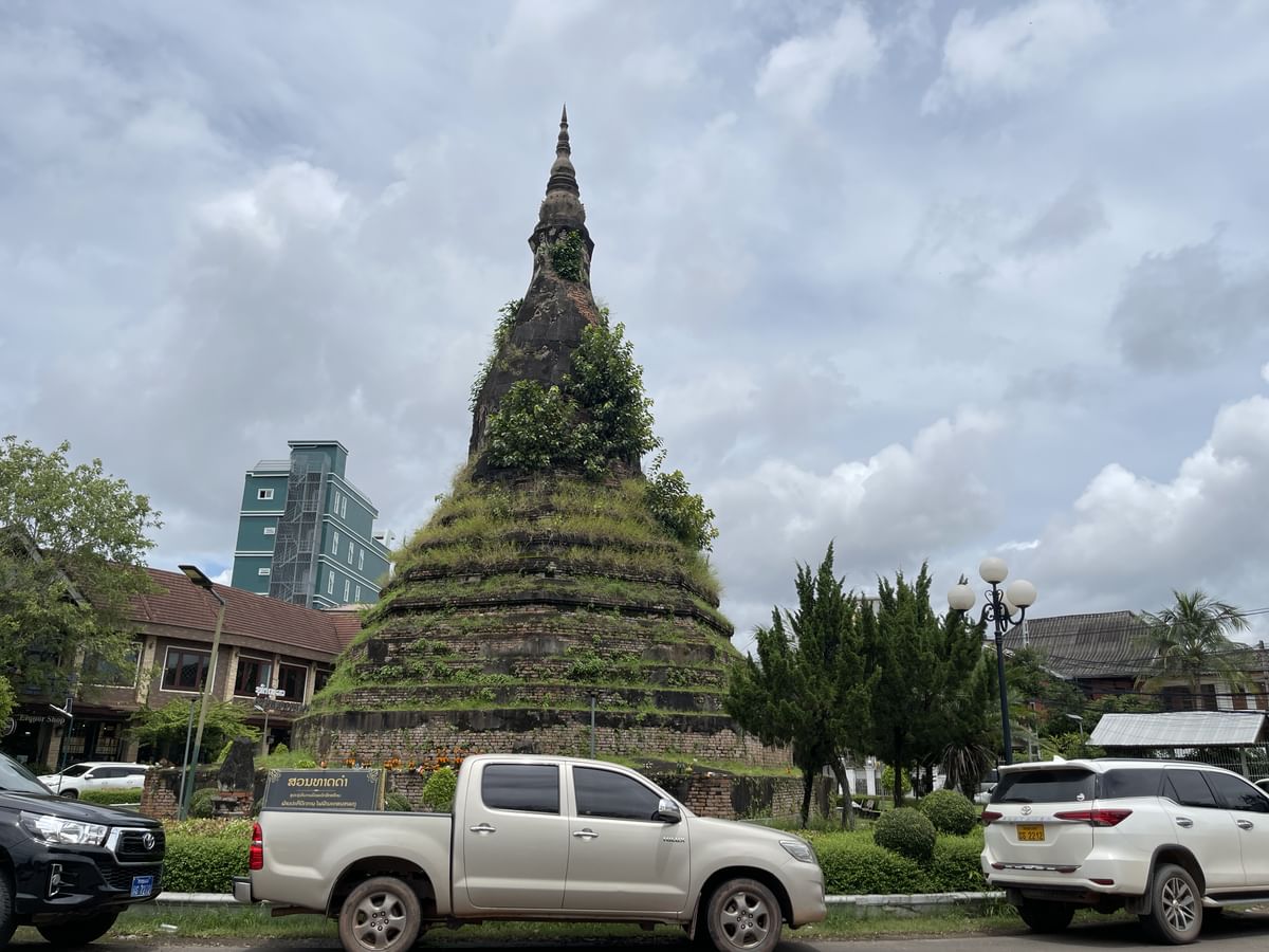Sunset cruise on Luang Prabang river