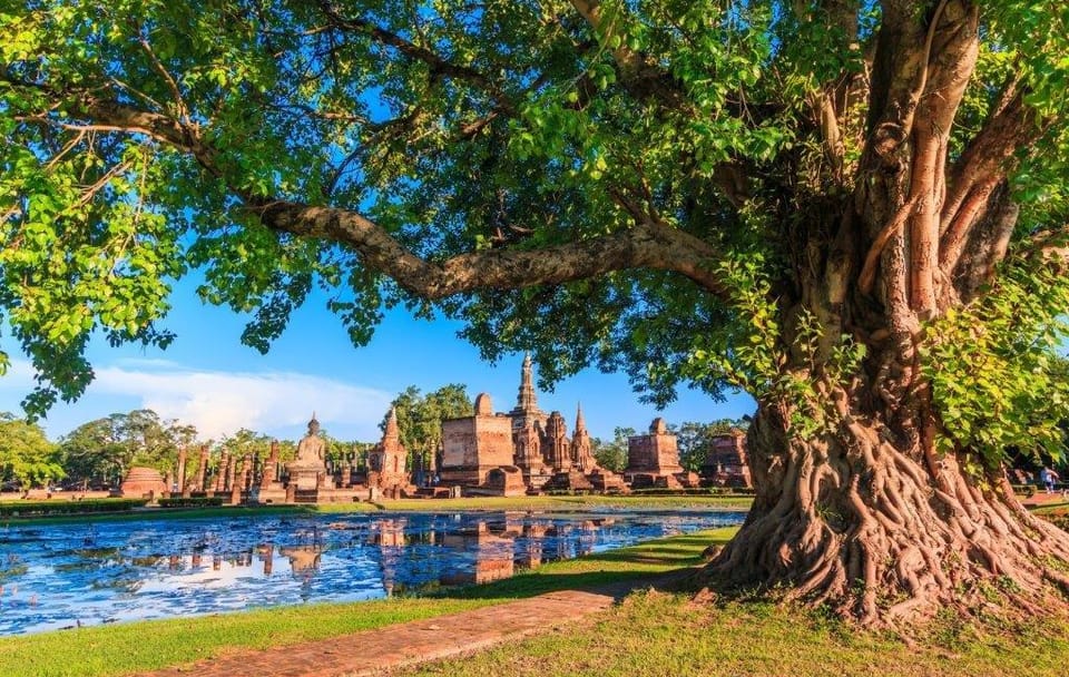 Trails and Gems of Siam, Small Group Tour