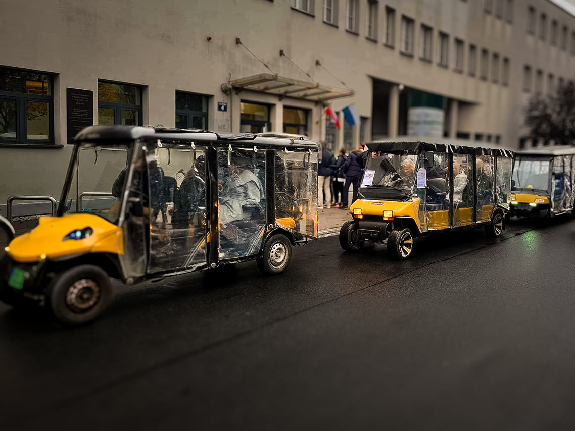 Krakow: Kazimierz Quarter and former Jewish Ghetto Sightseeing by Electric Golf Cart 4