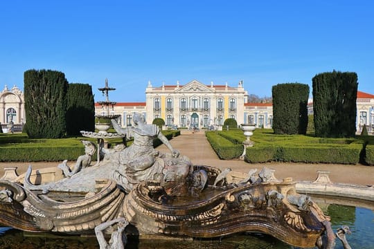 Explore the Forgotten Palaces of Lisbon