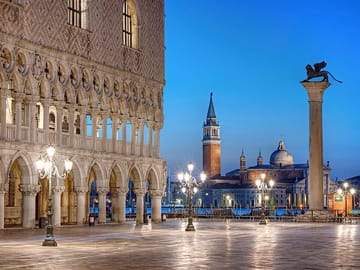 Walking Tour and Mini Cruise in Historic Venice