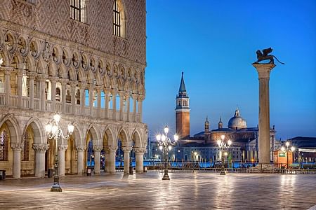 Venice Walking Tour & Gondola Ride with Scenic Cruise Experience