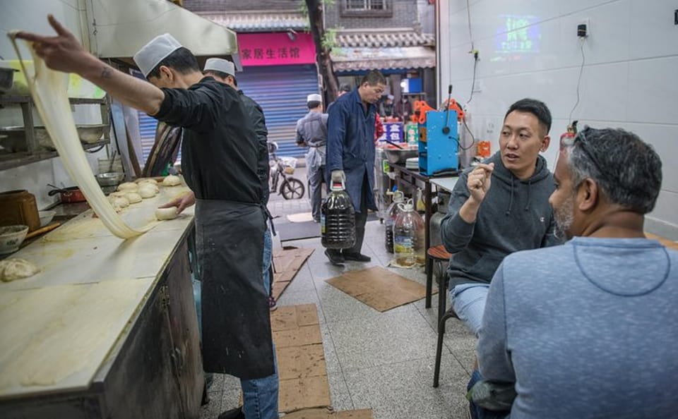 Xi'an Evening Food Tour with TukTuk Transportation