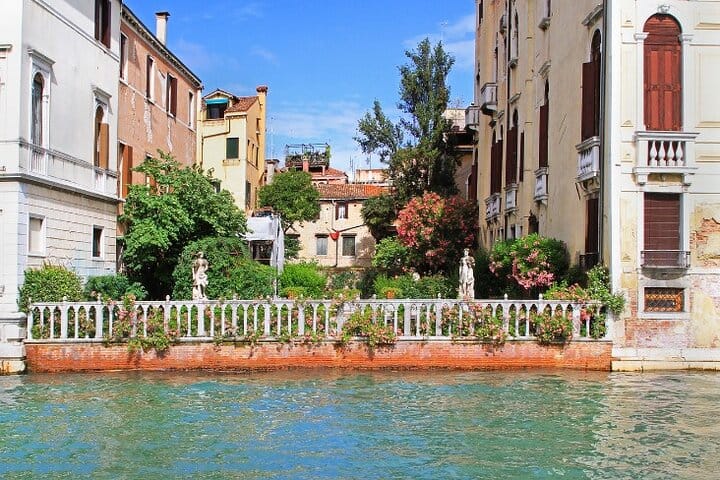 Venice Hidden Gardens: Secret Walking Tour
