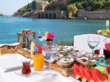 Dinner by the Sea: Alanya Beachside Culinary Experience