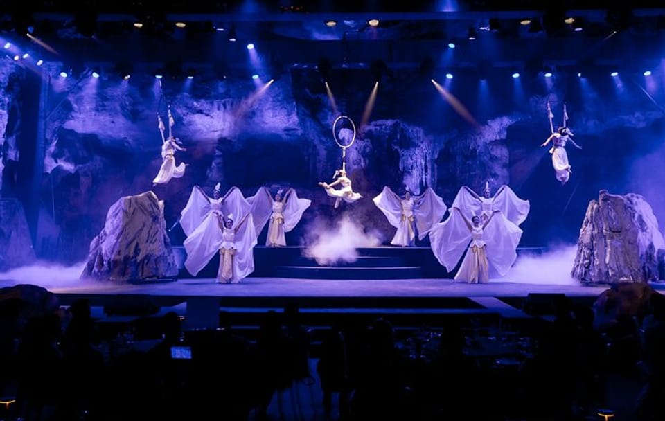 Cultural Tour and Feast at Dragon Pearl Cave in Cẩm Phả