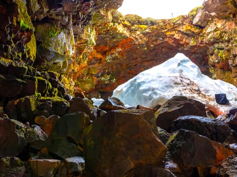 Lava Tunnel Tour (Back to Back), photo 4