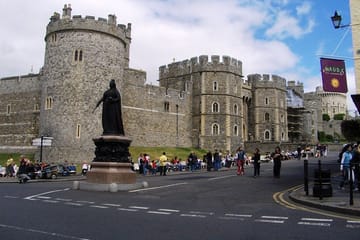 Private Tour of Windsor Castle, Stonehenge & Winchester Cathedral