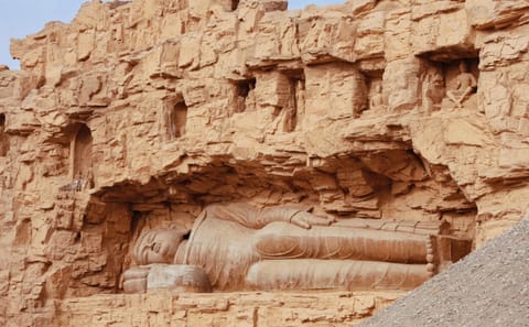 Dunhuang Silk Road Tour: Explore Yangguan Pass and Yadan